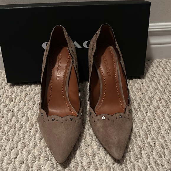 New Coach Waverly Heels - Picture 2 of 5